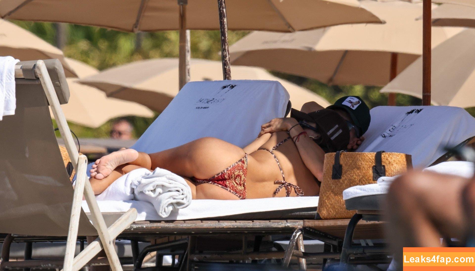 Jessica Alba / https: / jessicaalba leaked photo photo #2441