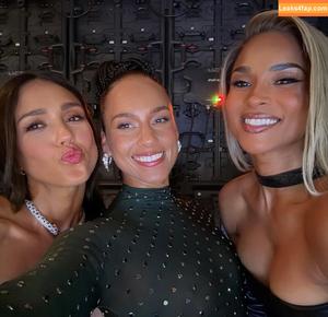 Jessica Alba photo #2404