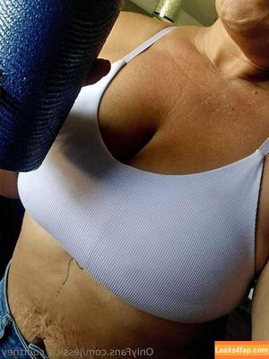 Jessica Courtney photo #0005