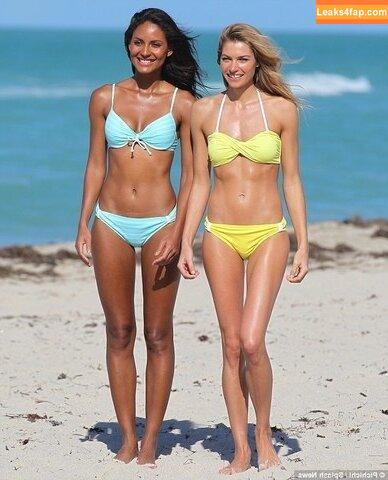 Jessica Hart /  leaked photo photo #0157