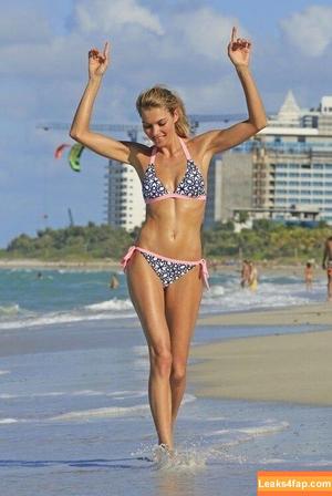 Jessica Hart photo #0162