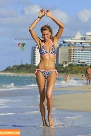 Jessica Hart photo #0163