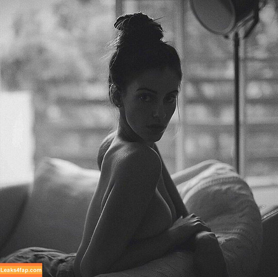 Jessica Lowndes / jessicalowndes leaked photo photo #0338