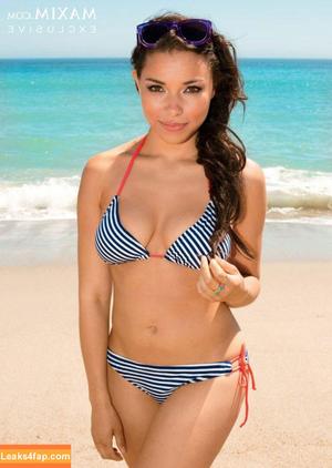 Jessica Parker Kennedy photo #0010