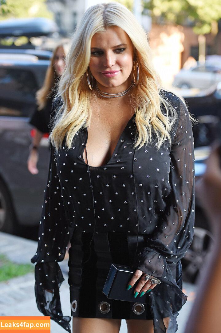 Jessica Simpson / 52529184 / JessicaSimpson leaked photo photo #0363