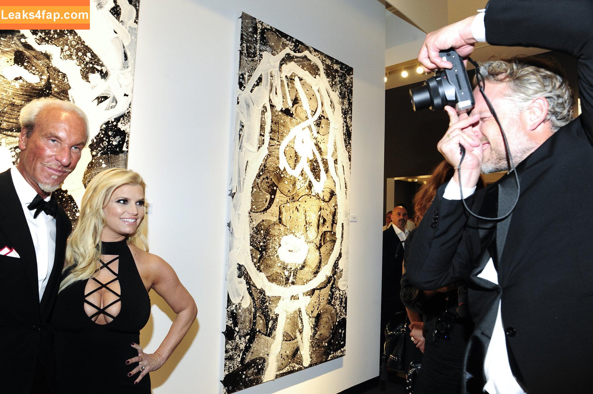 Jessica Simpson / 52529184 / JessicaSimpson leaked photo photo #0402