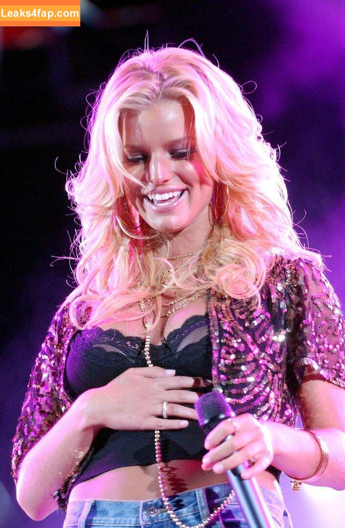 Jessica Simpson / 52529184 / JessicaSimpson leaked photo photo #0456