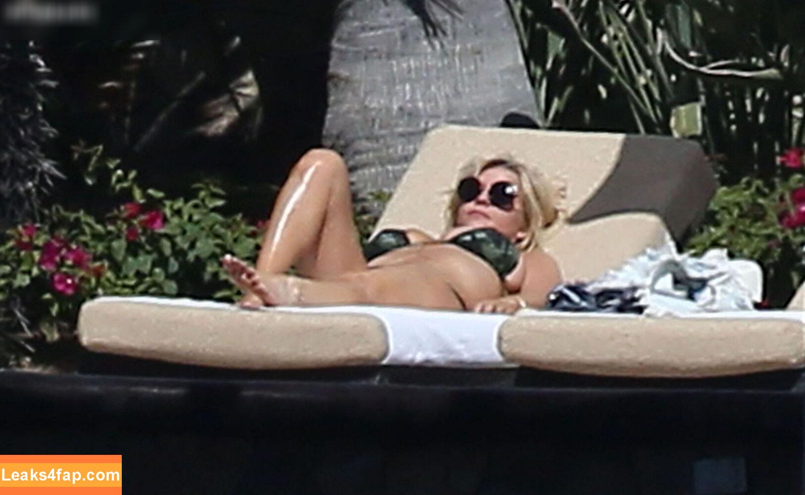 Jessica Simpson / 52529184 / JessicaSimpson leaked photo photo #0672