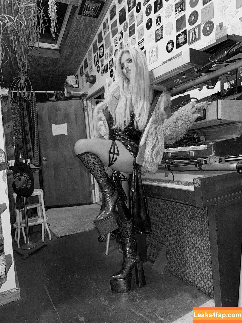 Jessica Simpson / 52529184 / JessicaSimpson leaked photo photo #0744