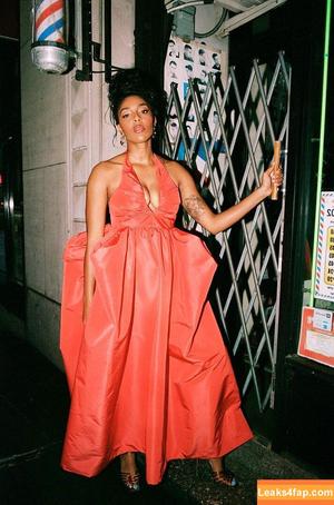 Jessica Williams photo #0076