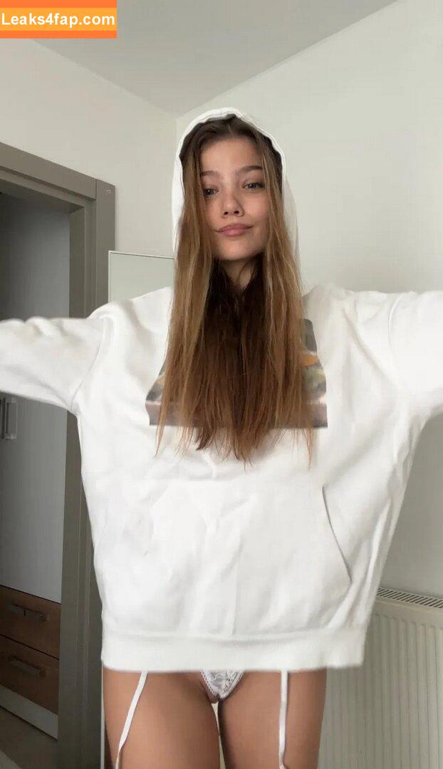jessicamiller111 / https: leaked photo photo #0343