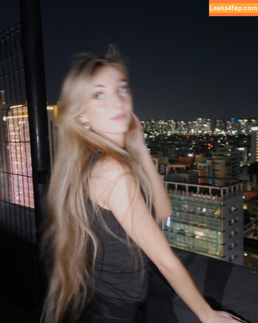 Jessjessjessu / Jess / jessjessjesss / jessjessu leaked photo photo #0060