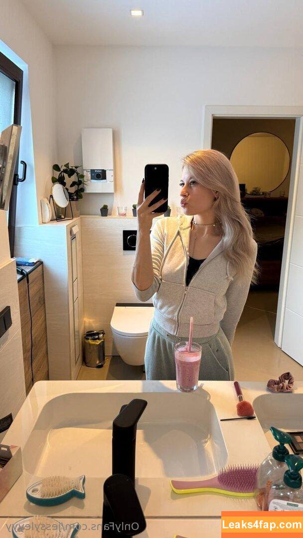jessyleyyy / jessy.leyy leaked photo photo #0003