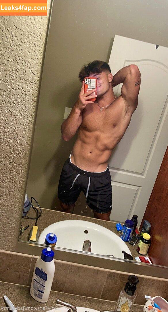 jfit98 / jt_thefiredog leaked photo photo #0015