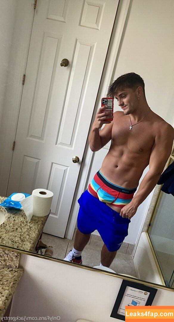 jfit98 / jt_thefiredog leaked photo photo #0016