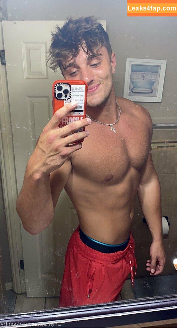 jfit98 / jt_thefiredog leaked photo photo #0021