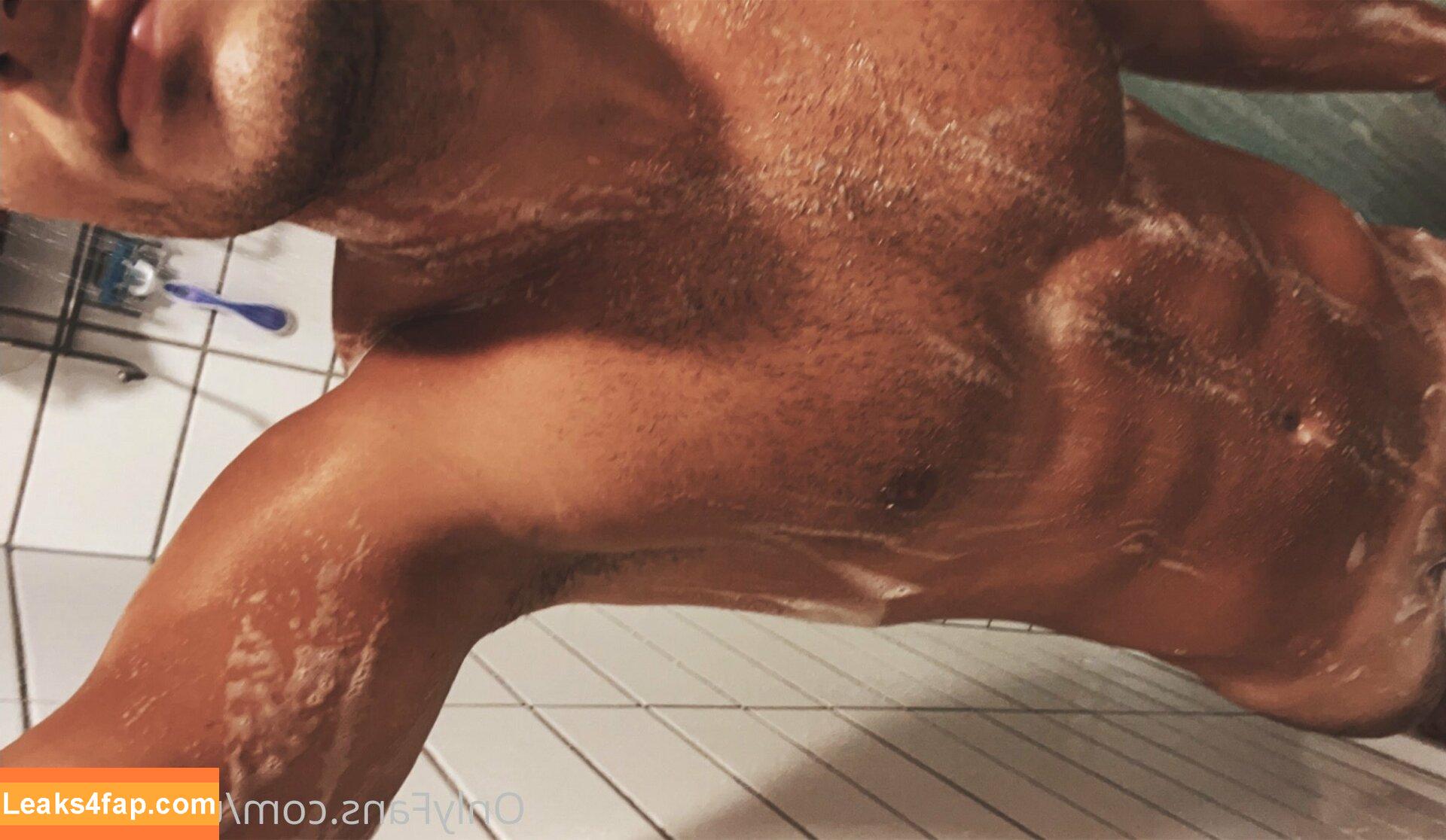 jfit98 / jt_thefiredog leaked photo photo #0032