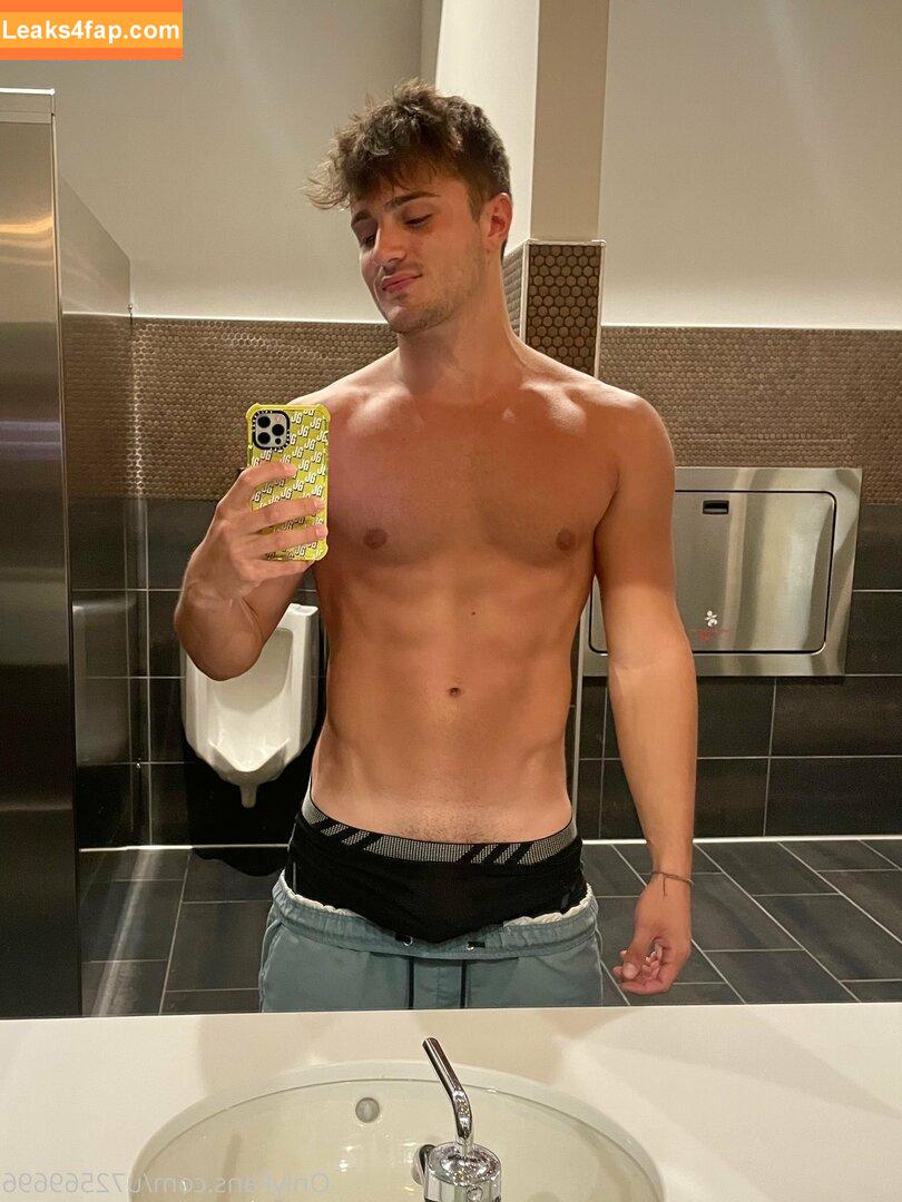 jfit98 / jt_thefiredog leaked photo photo #0043