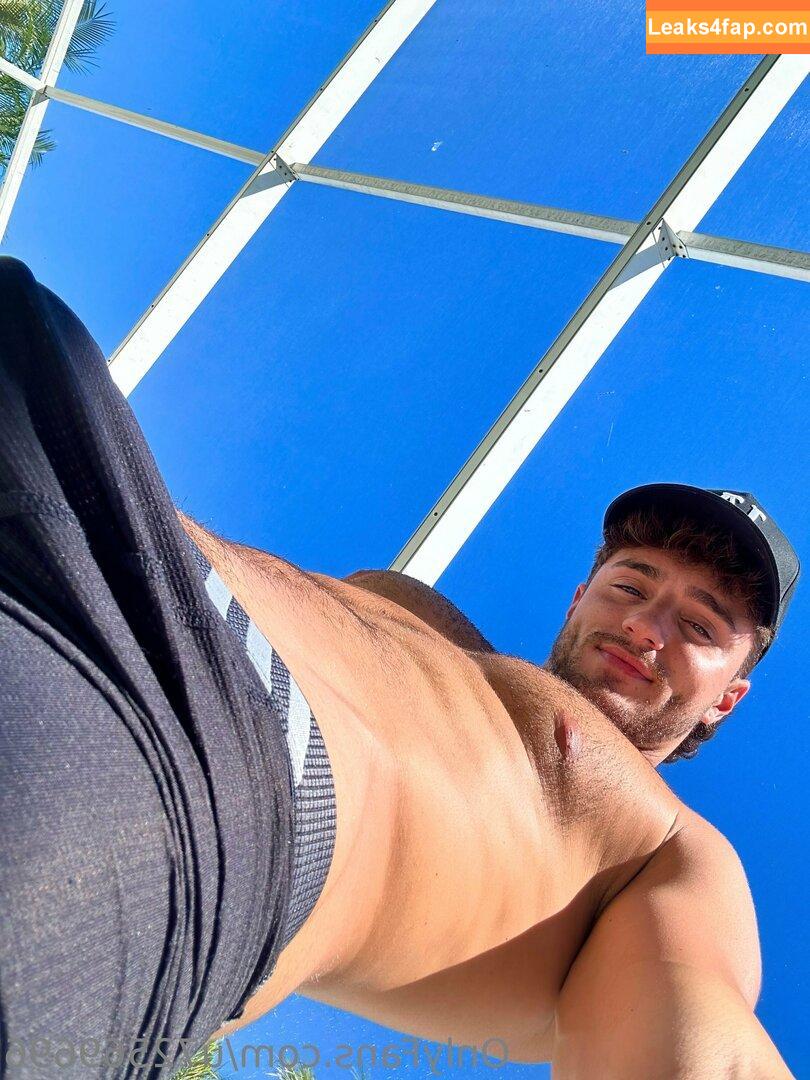 jfit98 / jt_thefiredog leaked photo photo #0070