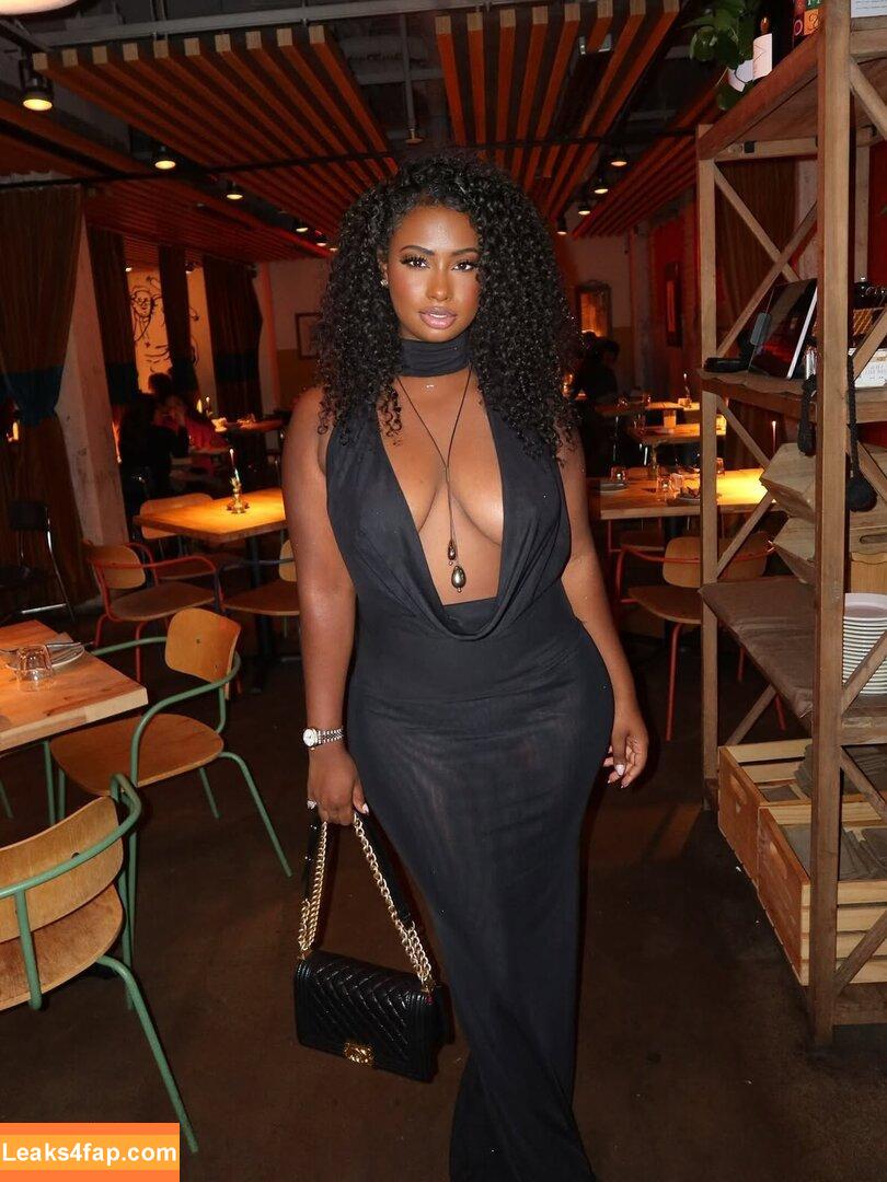 jharionne /  leaked photo photo #0015