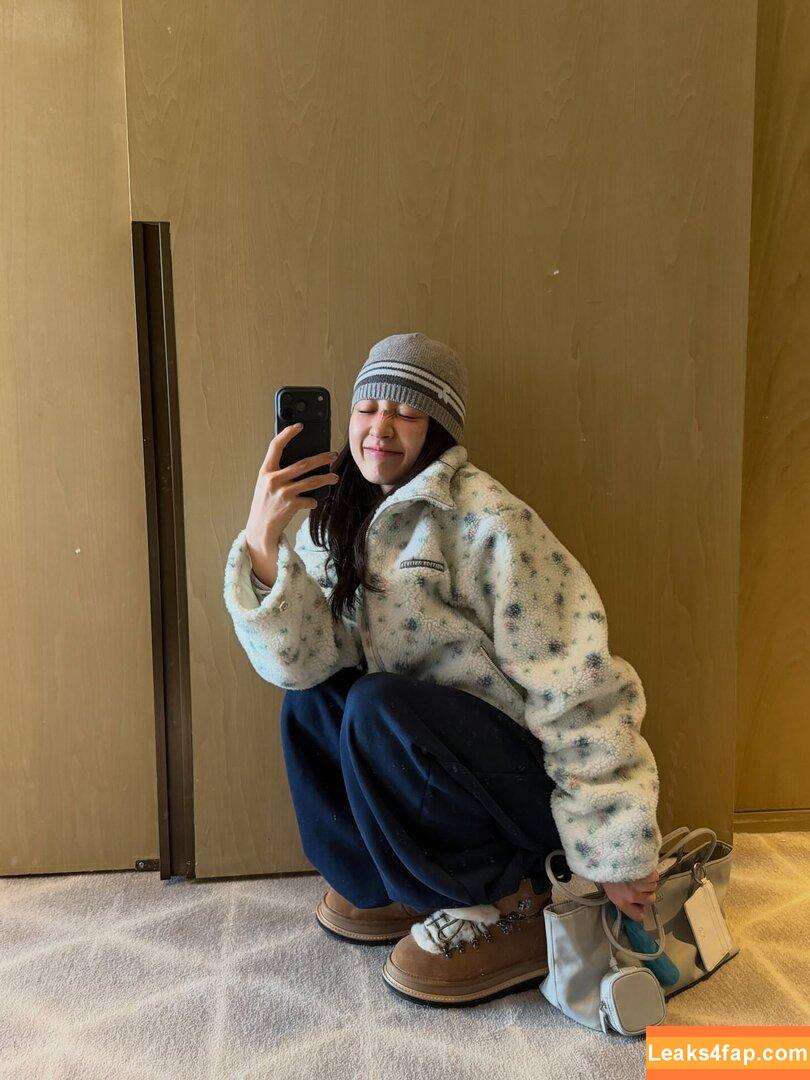 Jihyo / Park Ji-hyo / TWICE / _zyozyo / 박지효 слитое фото фото #0365