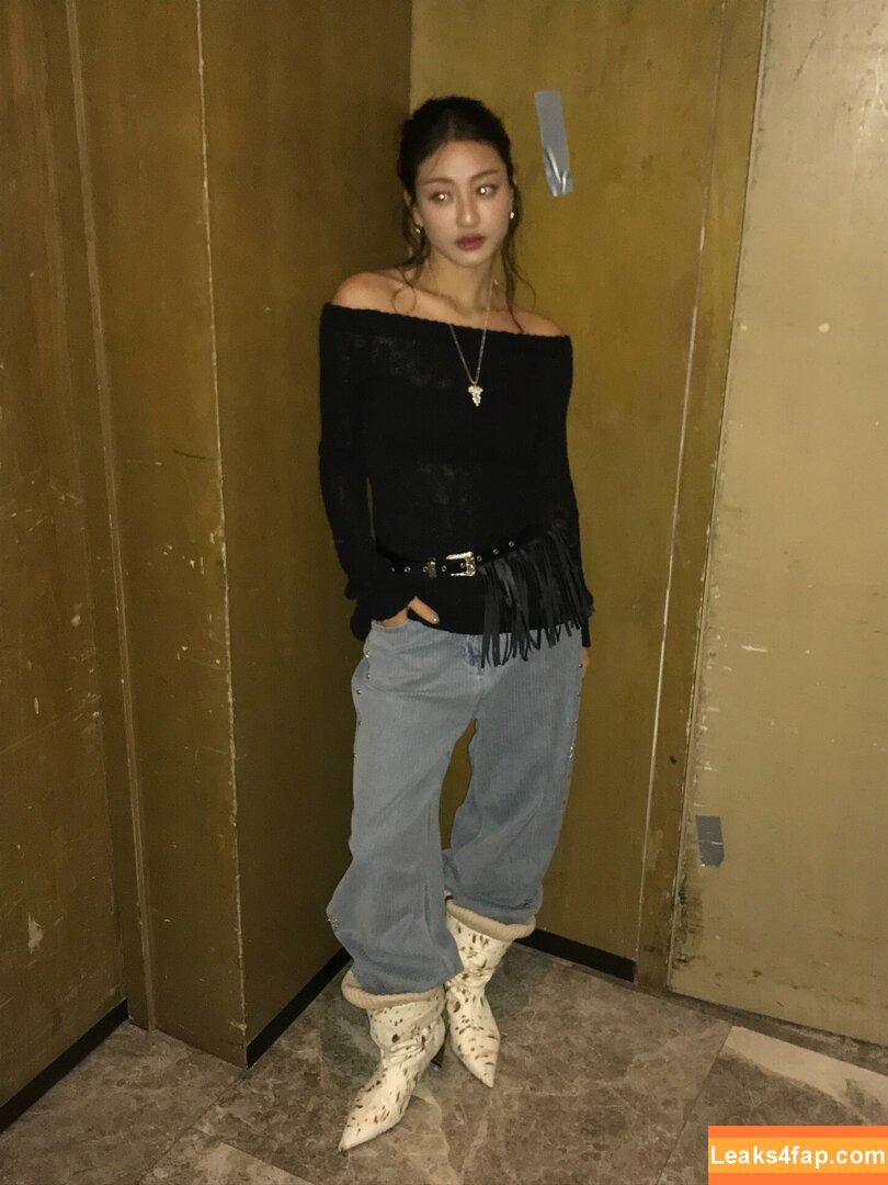 Jihyo / Park Ji-hyo / TWICE / _zyozyo / 박지효 слитое фото фото #0369