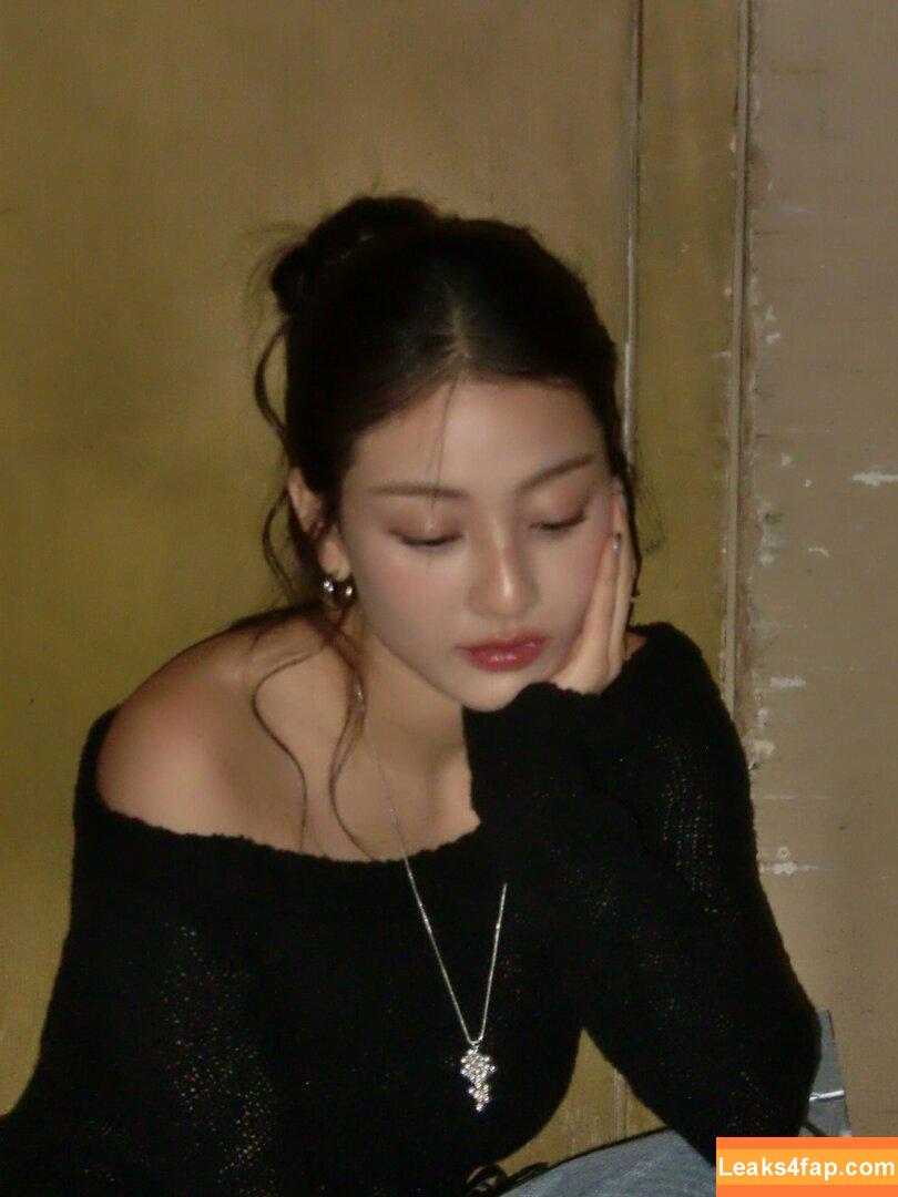 Jihyo / Park Ji-hyo / TWICE / _zyozyo / 박지효 слитое фото фото #0372