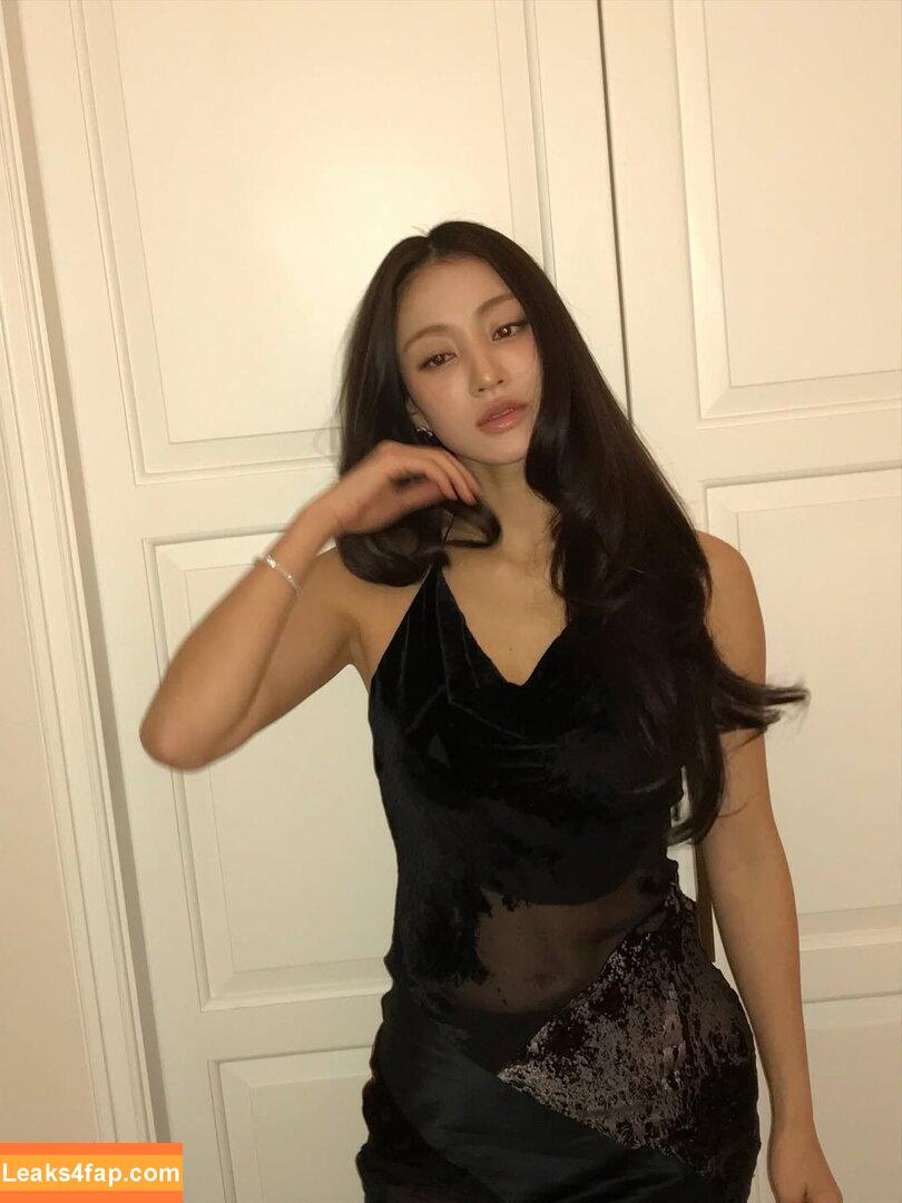 Jihyo / Park Ji-hyo / TWICE / _zyozyo / 박지효 leaked photo photo #0406