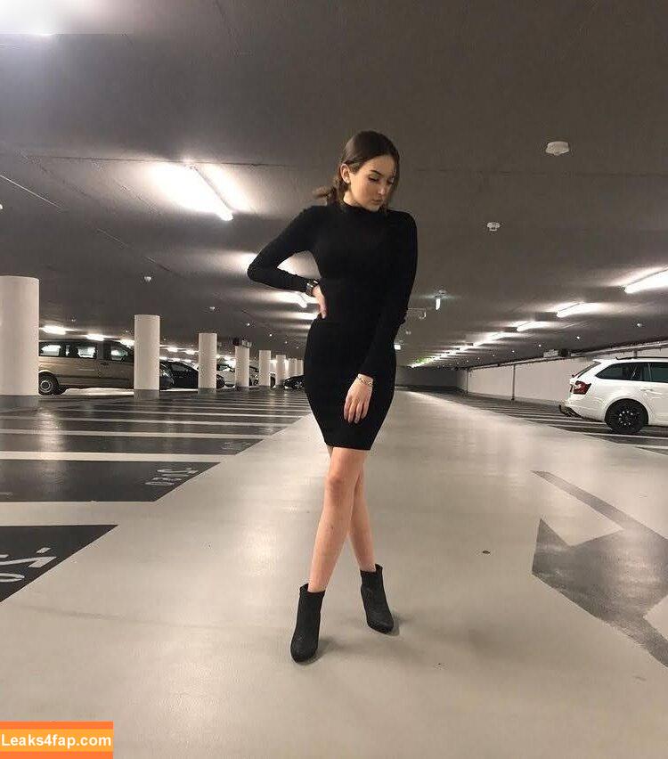 Jill.lua /  leaked photo photo #0015