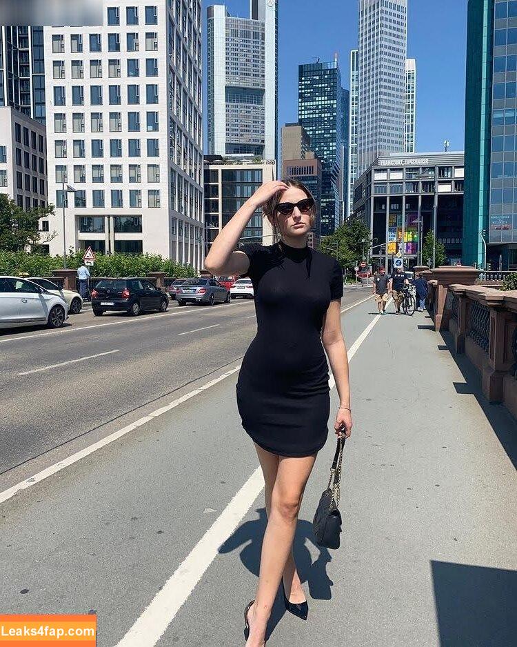 Jill.lua /  leaked photo photo #0025