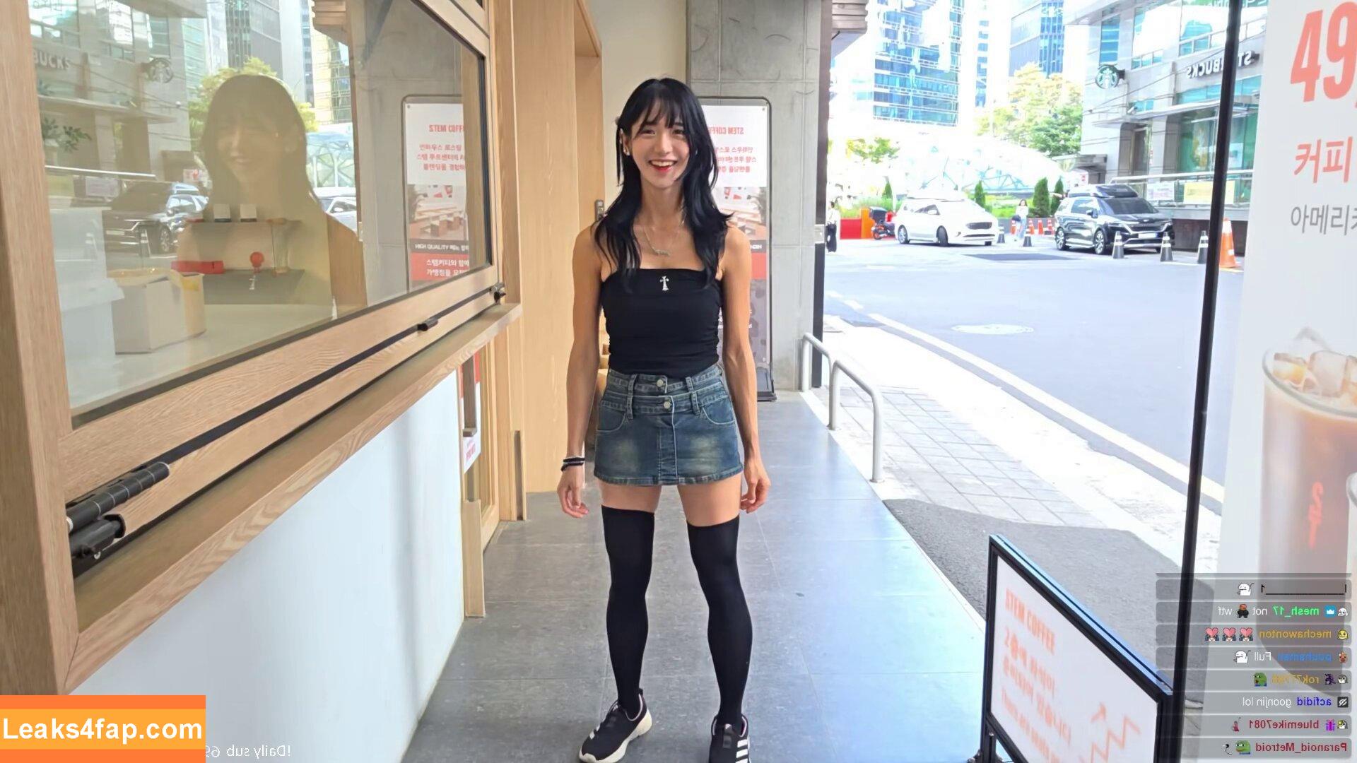jinnytty / yyj0728 leaked photo photo #0581