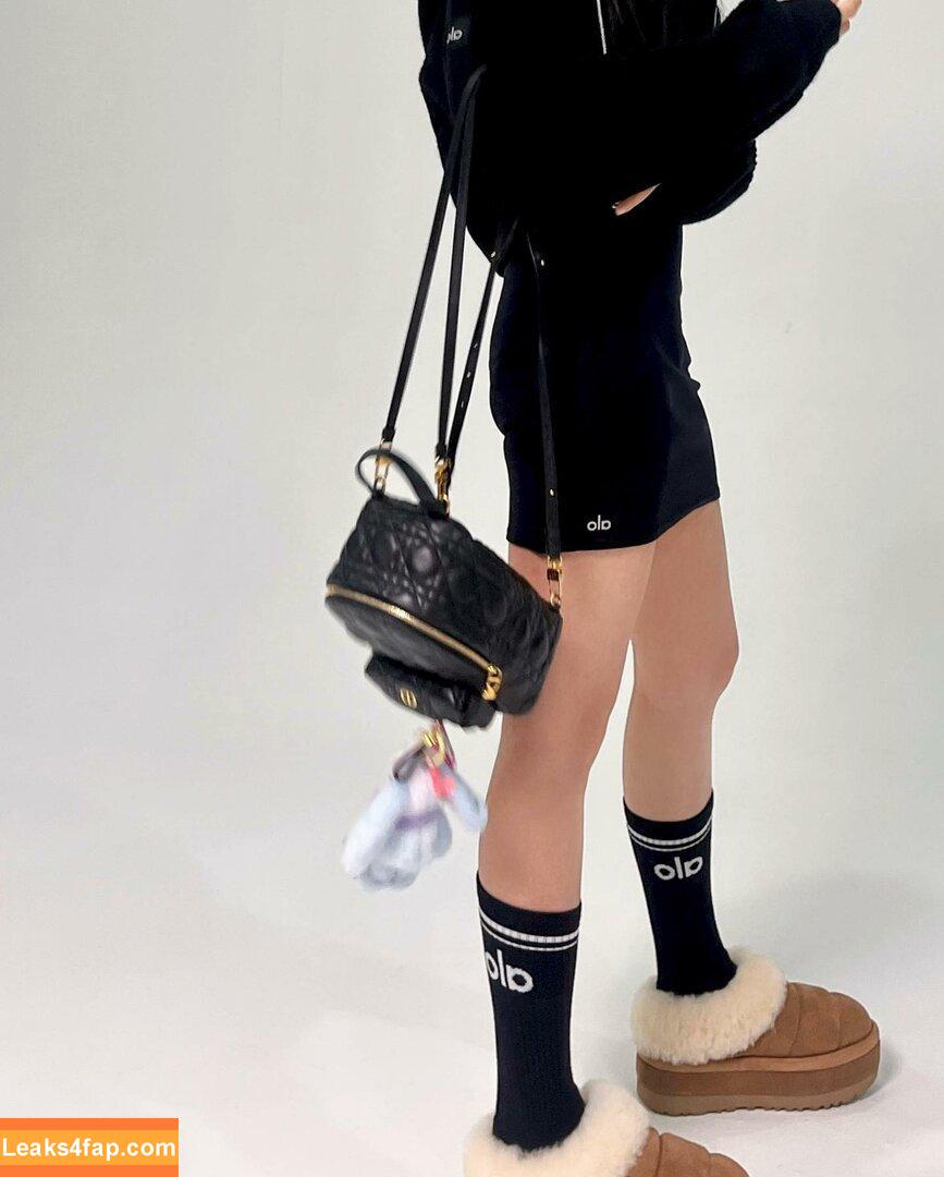 Jisoo / BLACKPINK / qenshizu / sooyaaa__ leaked photo photo #0343