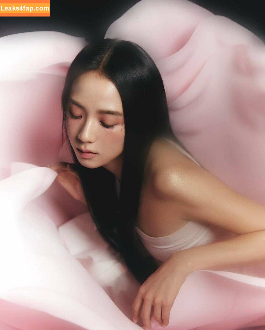 Jisoo / BLACKPINK / qenshizu / sooyaaa__ leaked photo photo #0440