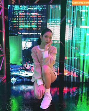 Jisoo photo #0084