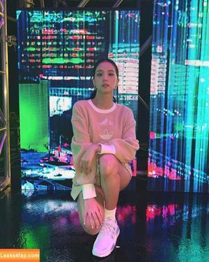 Jisoo photo #0085