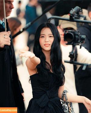 Jisoo photo #0136