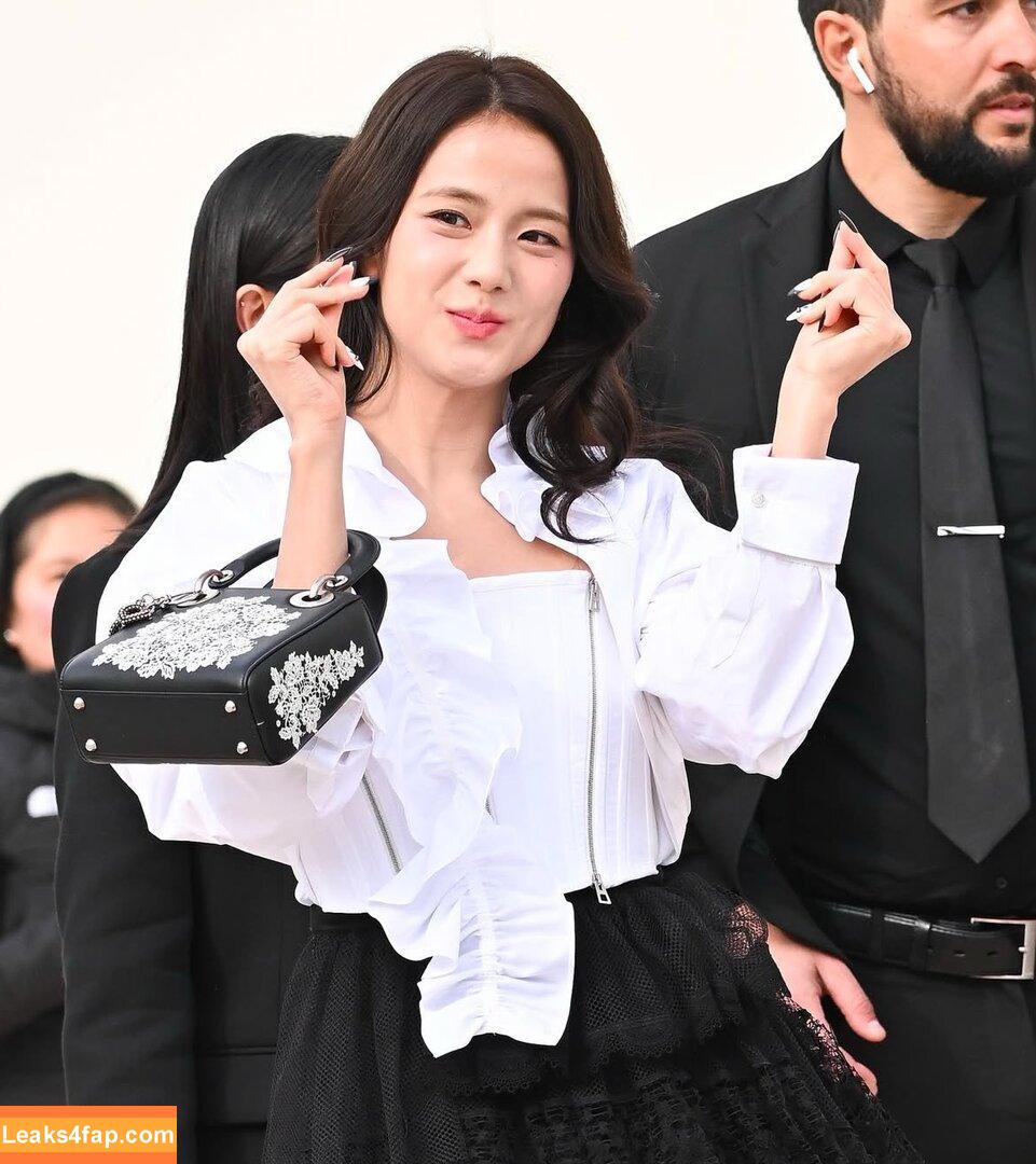 Jisoo / BLACKPINK / qenshizu / sooyaaa__ leaked photo photo #1032