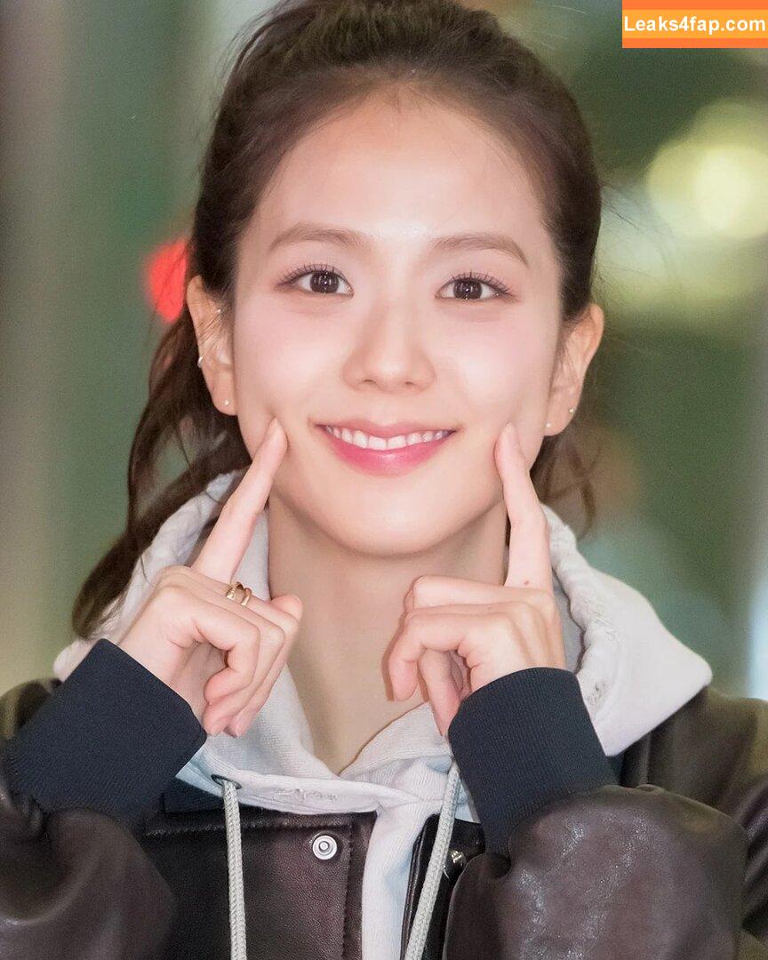 Jisoo / BLACKPINK / qenshizu / sooyaaa__ leaked photo photo #1075