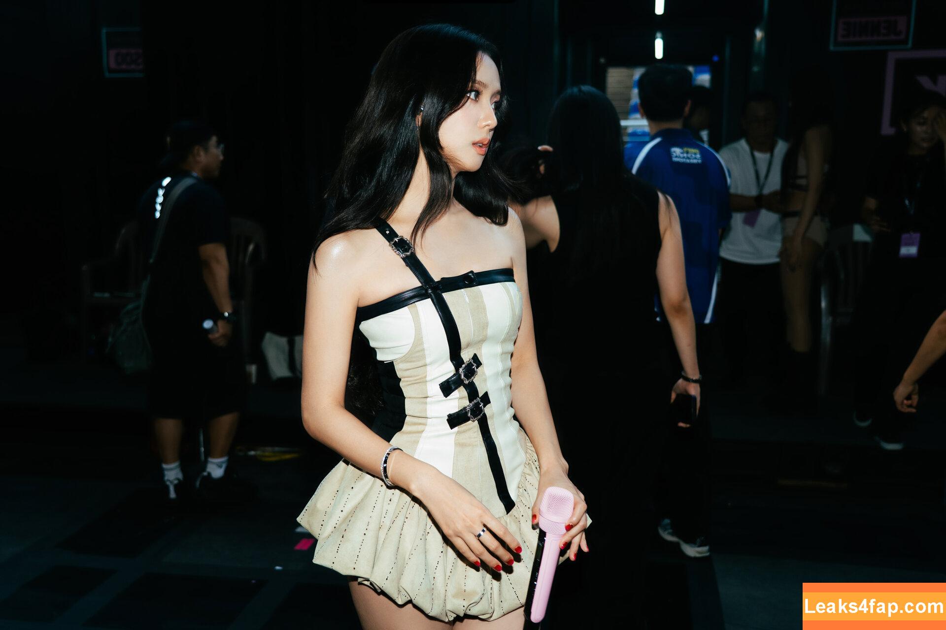 Jisoo / BLACKPINK / qenshizu / sooyaaa__ leaked photo photo #1124