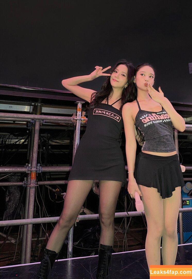 Jisoo / BLACKPINK / qenshizu / sooyaaa__ leaked photo photo #1286