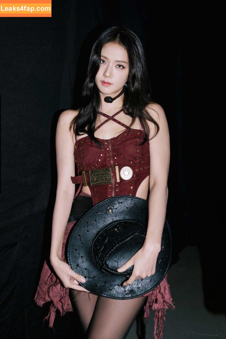Jisoo / BLACKPINK / qenshizu / sooyaaa__ leaked photo photo #1300