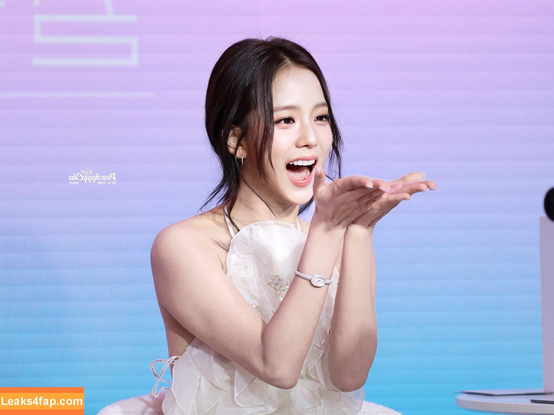 Jisoo / BLACKPINK / qenshizu / sooyaaa__ leaked photo photo #1363