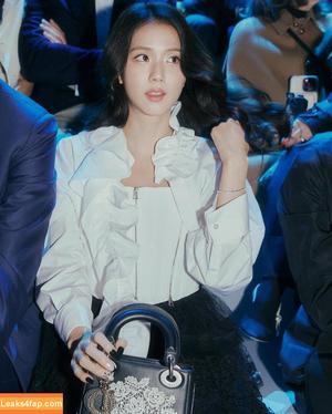 Jisoo photo #1035