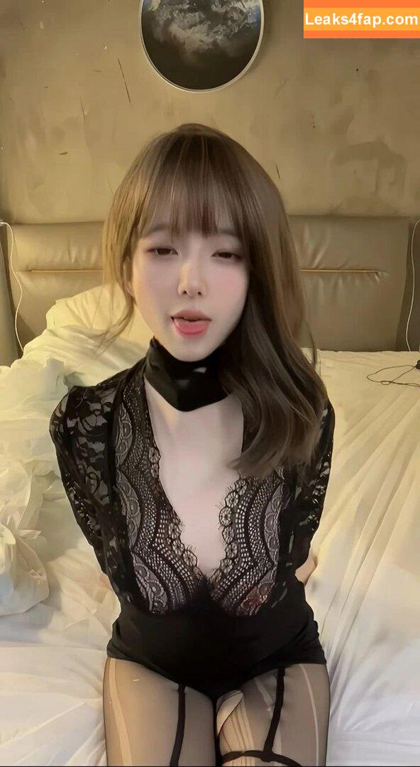 Jiu Yan / Ah Jiu / ajiuconbugugu / nine words 九言 / xinyi.weng leaked photo photo #0673