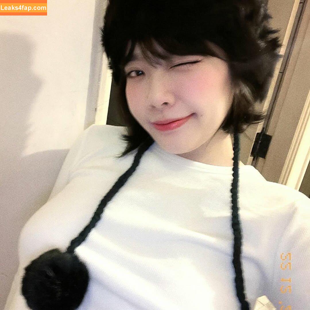 jjryhs / jade nguyen leaked photo photo #0037