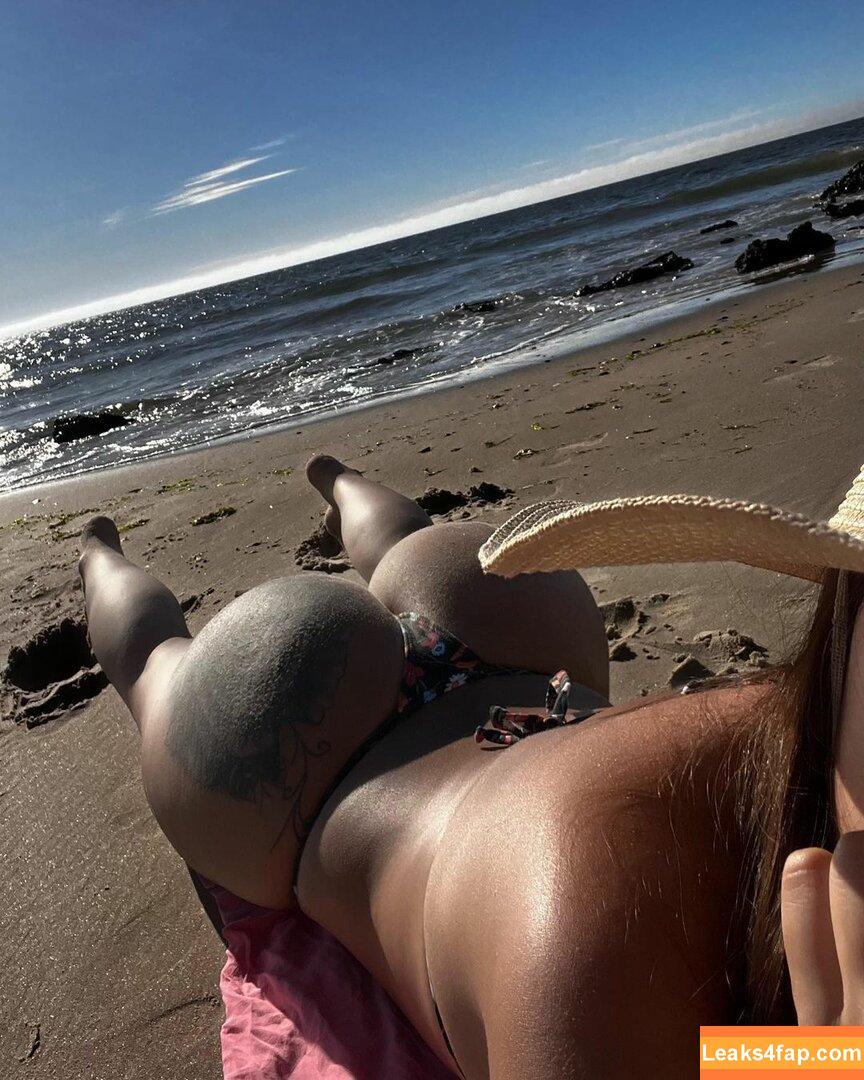 jjuliivargass /  leaked photo photo #0071