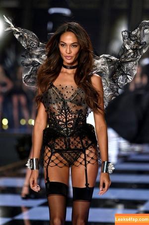 Joan Smalls photo #0146