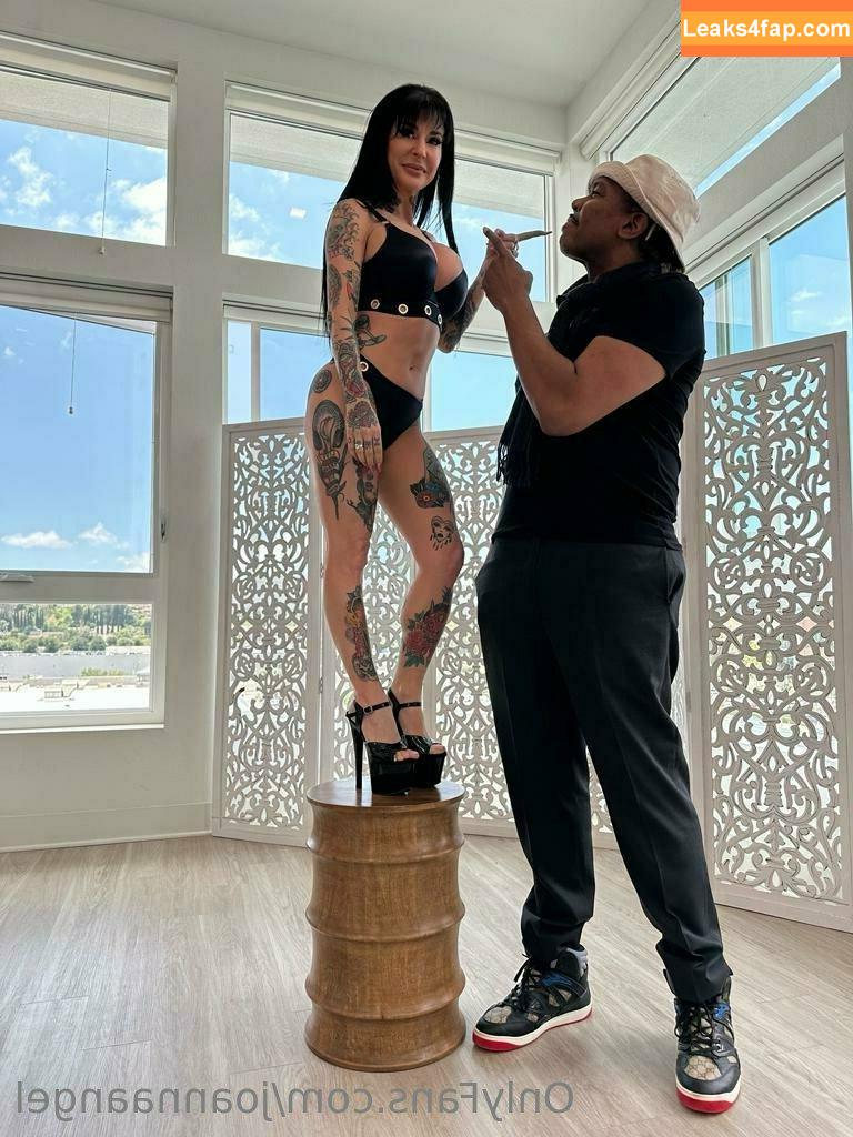 Joanna Angel / https: / joannaangel слитое фото фото #0244