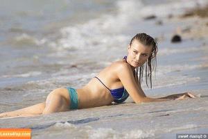Joanna Krupa photo #0302