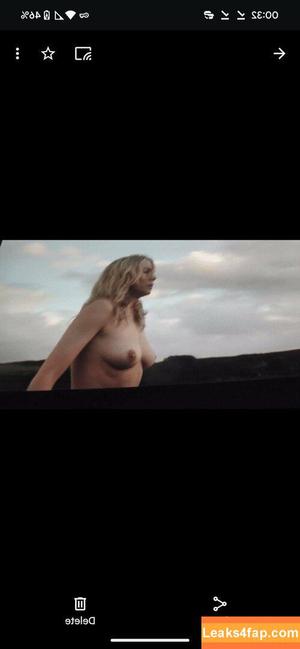 Jodie Comer Topless photo #0003